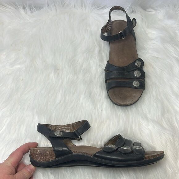 Dansko Black Leather Studded Strappy Sandals Sz 41/US 10.5-11 - Picture 1 of 7